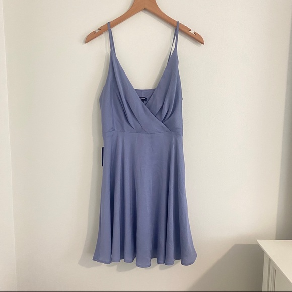 Express Dresses & Skirts - NWT express purple flowy dress